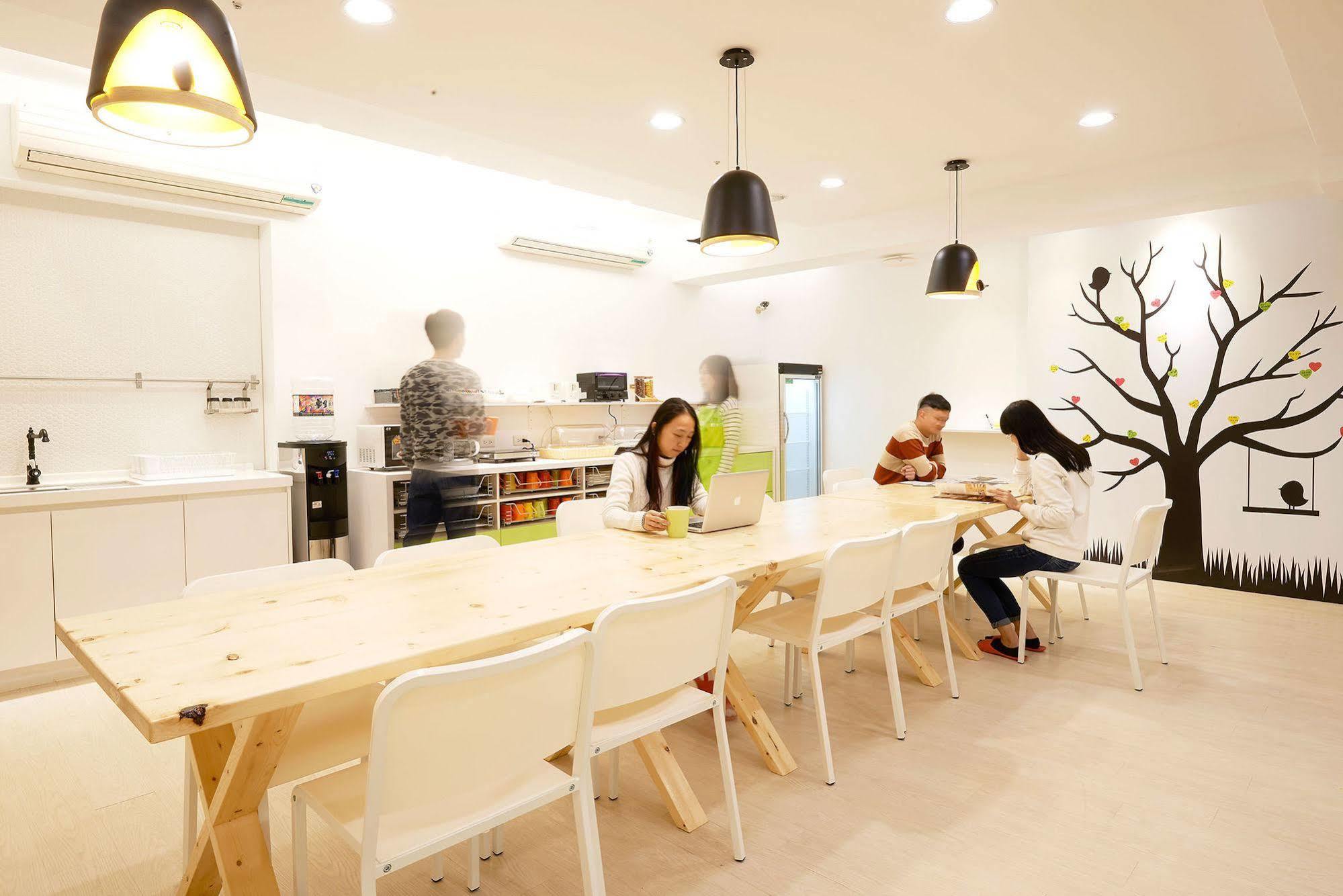 Ease Single Inn Taichung Exterior foto